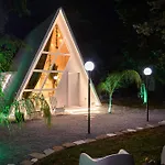 White Diamond In Chalkidiki 木屋